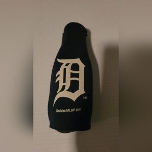 Detroit tigers 🐯 bottle koozy